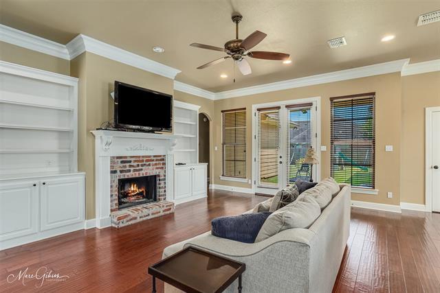 Building Photo - 297 Evangeline Creek Dr