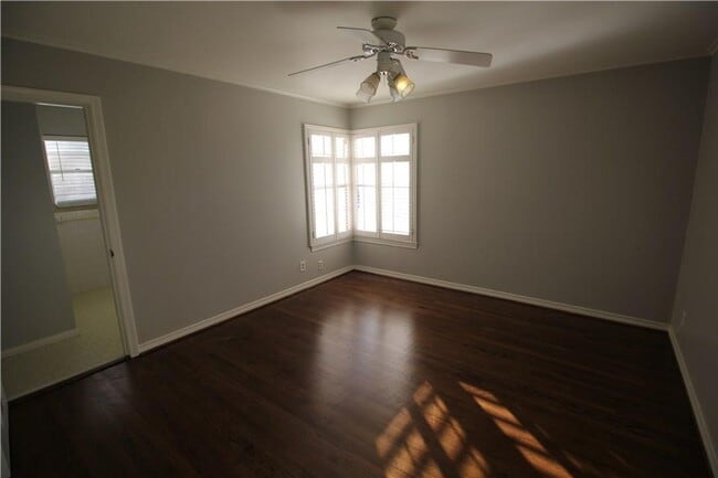 Building Photo - 3 Bedroom, 2 Bath Home in Lakewood!