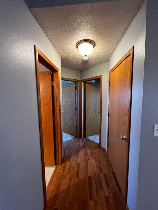 Building Photo - Adorable 2 Bedroom 2 Bath unit in the heart of North Liberty, IA!