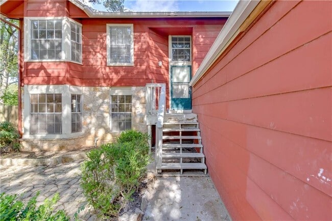Building Photo - 4200 Everest Ln