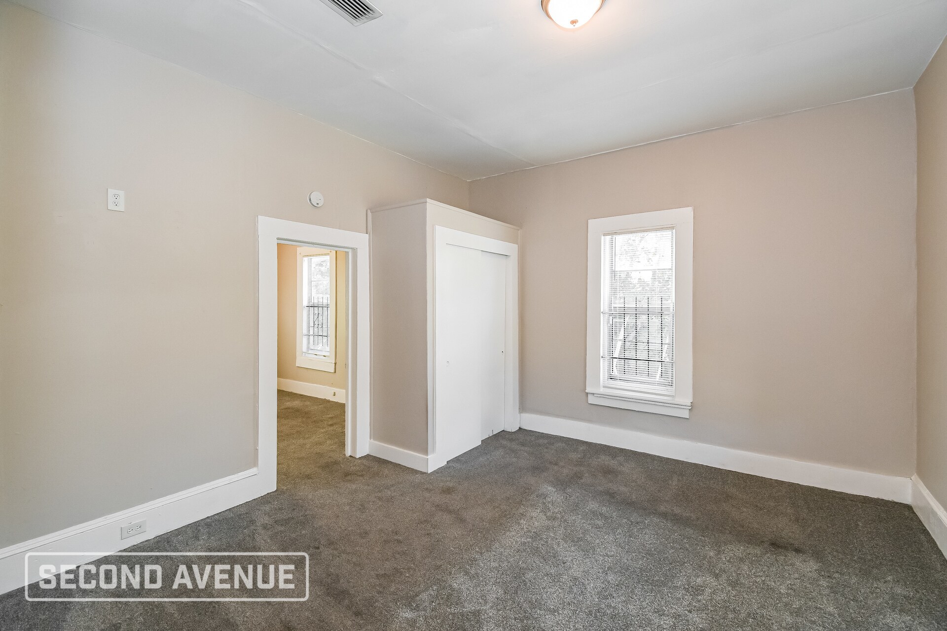 Building Photo - 1740 W 10th St