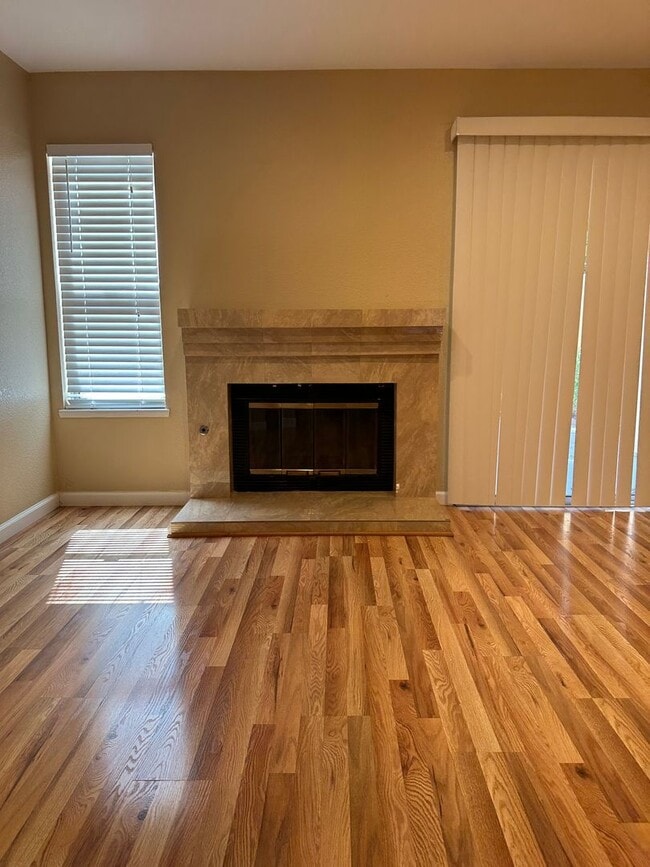 Building Photo - Stunning Condo in Turlock available for im...