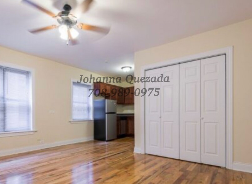 Building Photo - 815 W Cornelia Ave