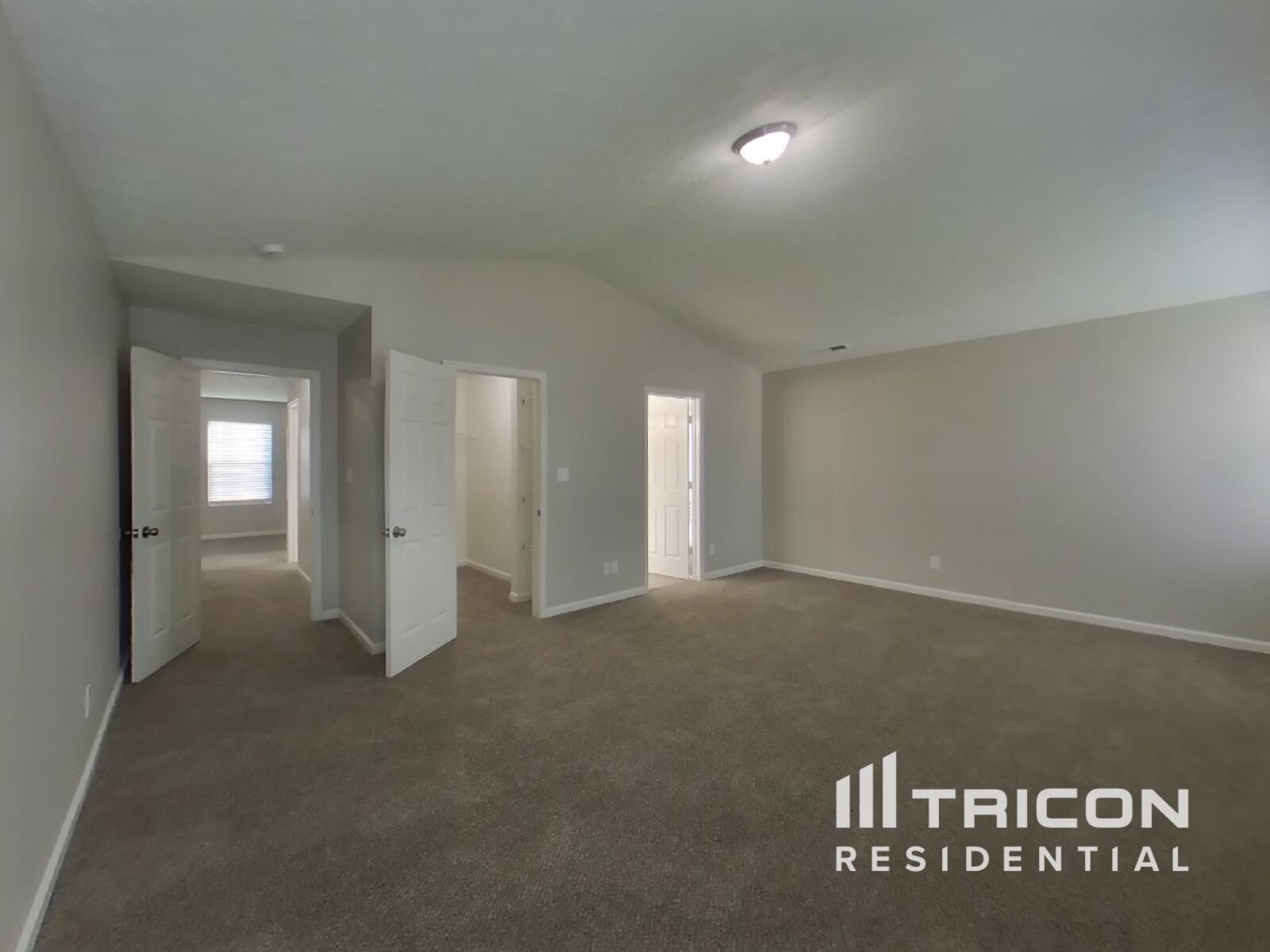 Building Photo - 1233 River Ridge Dr