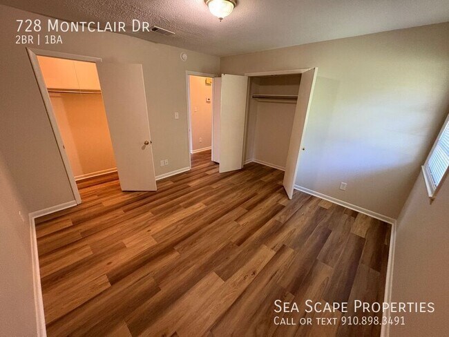 Building Photo - 728 Montclair Dr