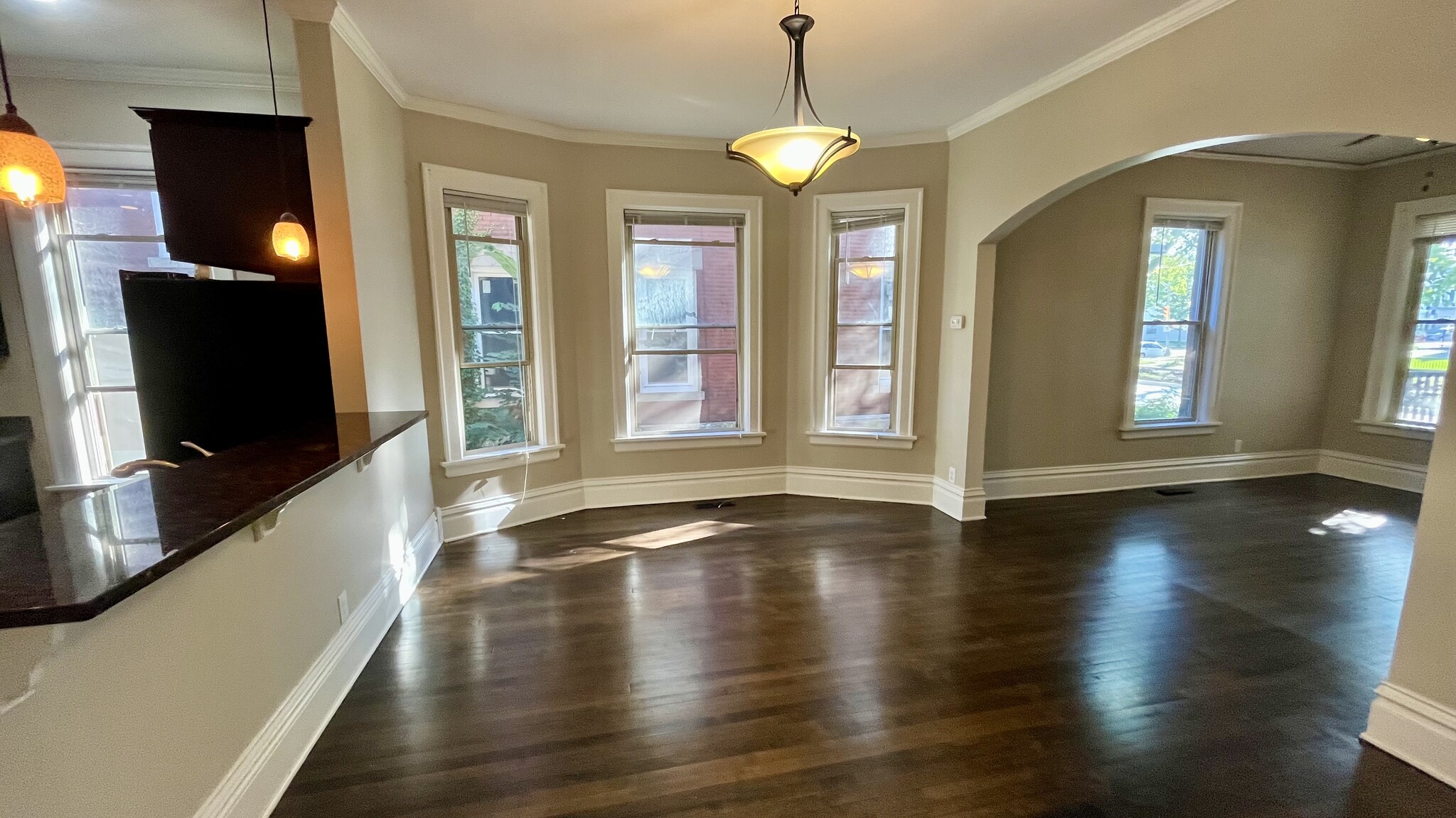 Dinning Room - 2512 N Humboldt Blvd