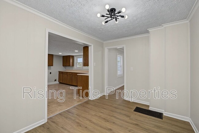 Building Photo - 1607 Montgomery Ave