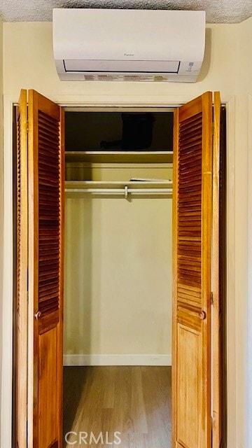 Building Photo - 330 S Almansor St