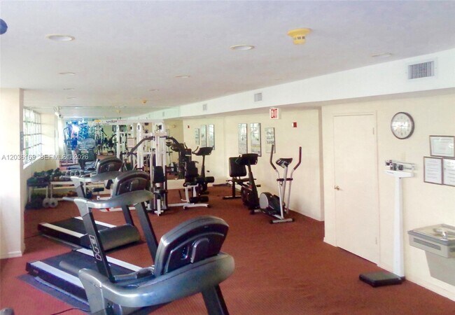 Building Photo - 1408 Brickell Bay Dr
