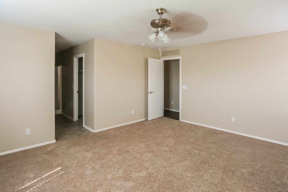 Building Photo - 10425 W Miami St