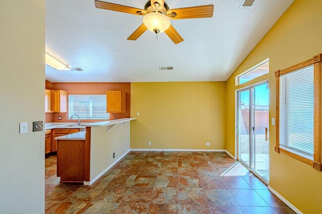 Building Photo - 4720 Shepherd Ct NE