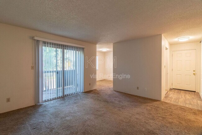 Building Photo - 4332 Pacific Ave