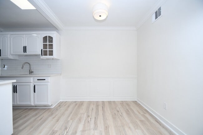 Building Photo - 800 Post Oak Blvd