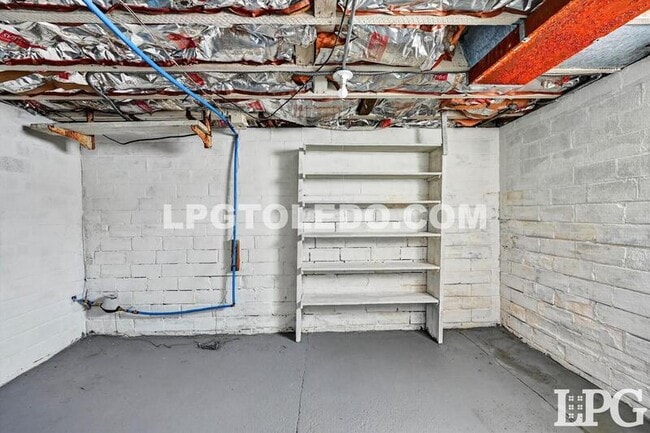 Building Photo - 3318 Stickney Ave