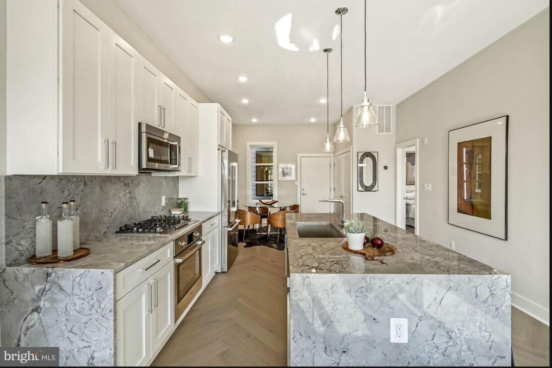 Building Photo - 1214 Madison St NW