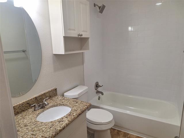 Building Photo - 209 Heather Dr