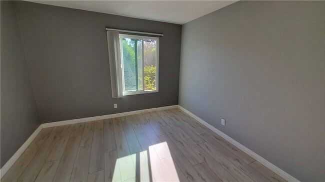 Building Photo - 5484 Dobbs St