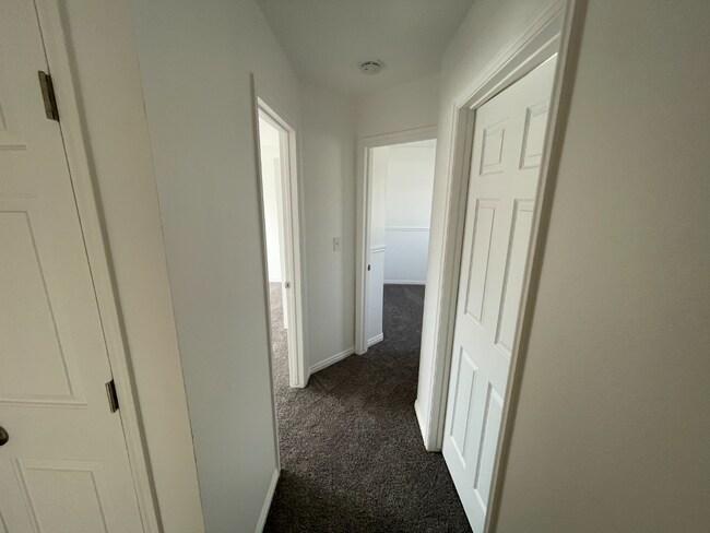 Building Photo - 4 Bd 3 Bath Home in Lehi