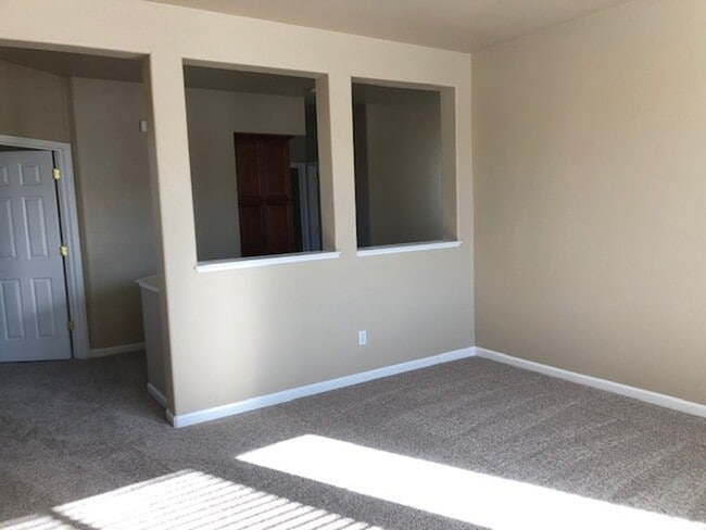 Building Photo - 2379 Dodge Dr