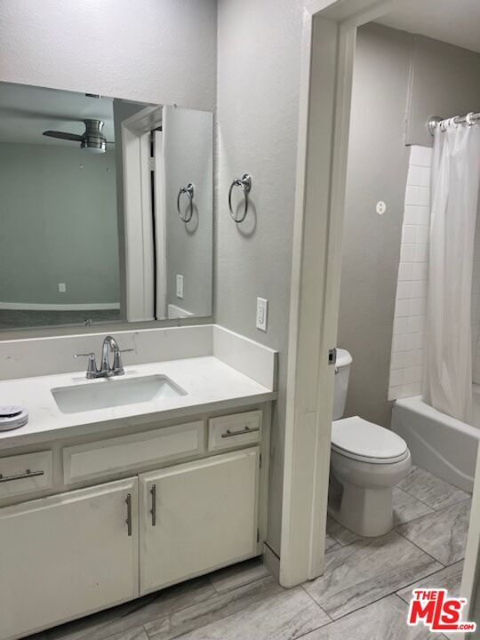 Building Photo - 10540 Balboa Blvd