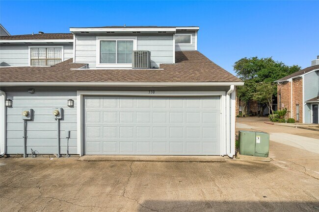 Building Photo - 3200 S Gessner Rd