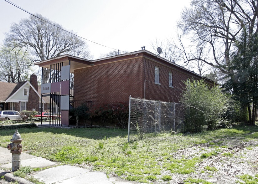 Building Photo - 519 Simpson Ave