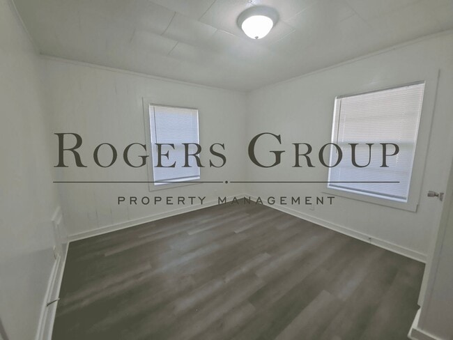 Building Photo - 746 Southerland St