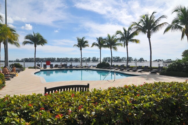Building Photo - Brickell Avenue Water View