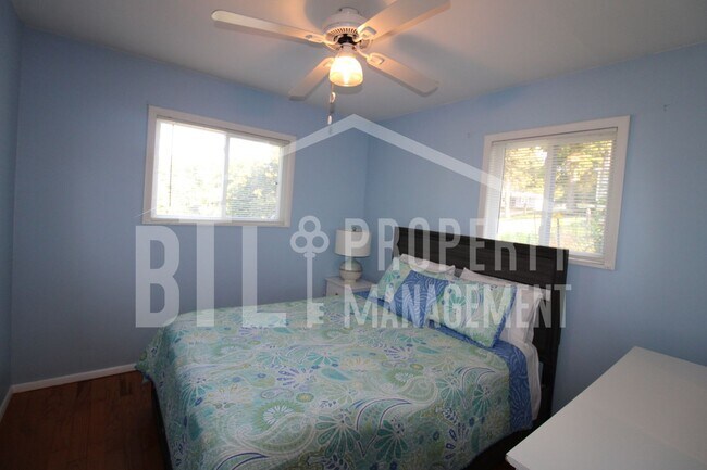 Building Photo - Fully Furnished Cape Fair Home Near Table Rock Lake