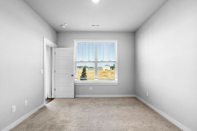 Building Photo - 356 Casper Dr