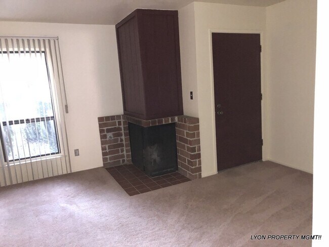 Building Photo - 136 Touchstone Pl