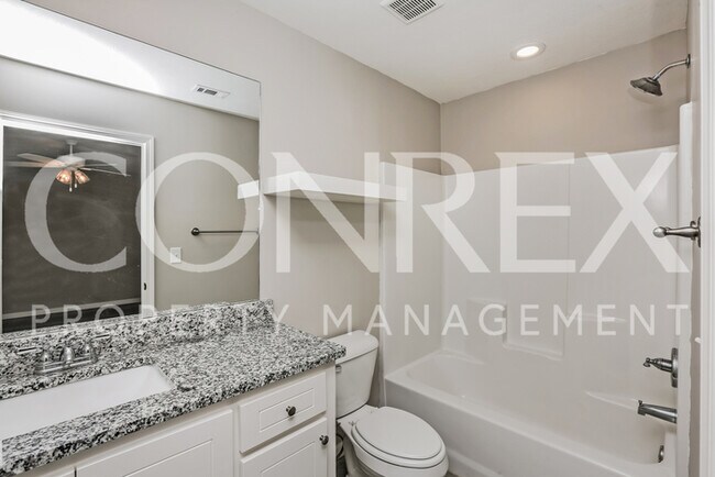 Building Photo - Stunning New Construction Home in Pearl!