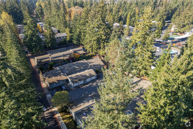 Exterior - Highland Lane Condominiums