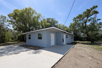 Building Photo - Modern Duplex Living Minutes from Downtown