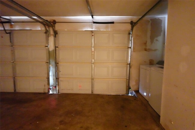 Building Photo - 11115 BurningBush Ln