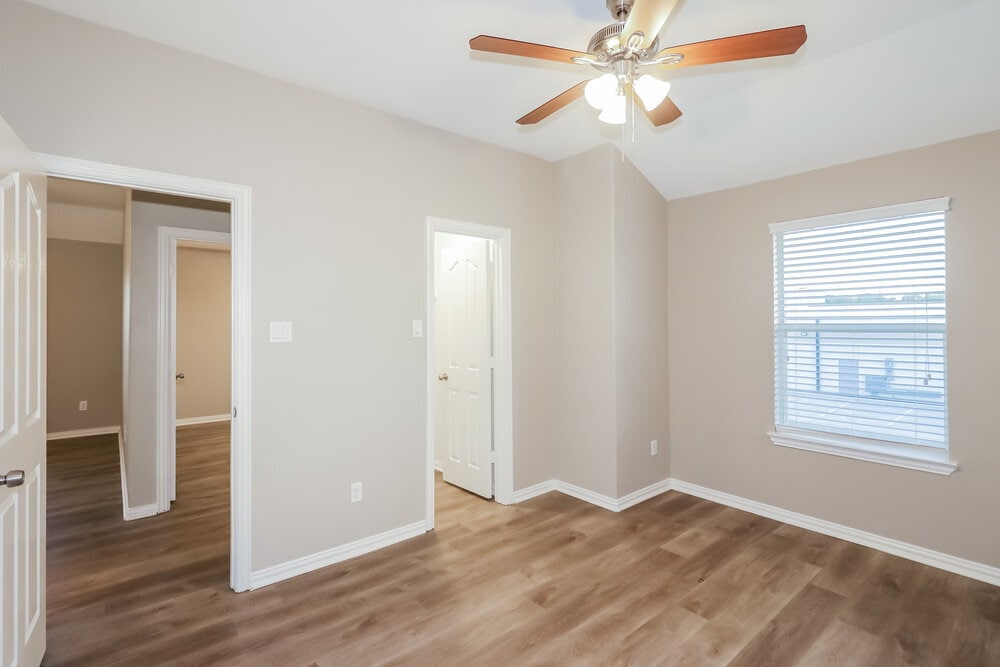 Building Photo - 8414 Parapet Pl