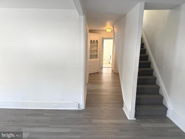 Building Photo - 134 N Main St