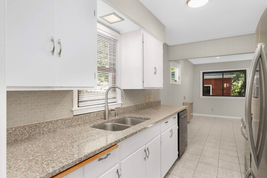 Building Photo - 1415 Nevada Ave