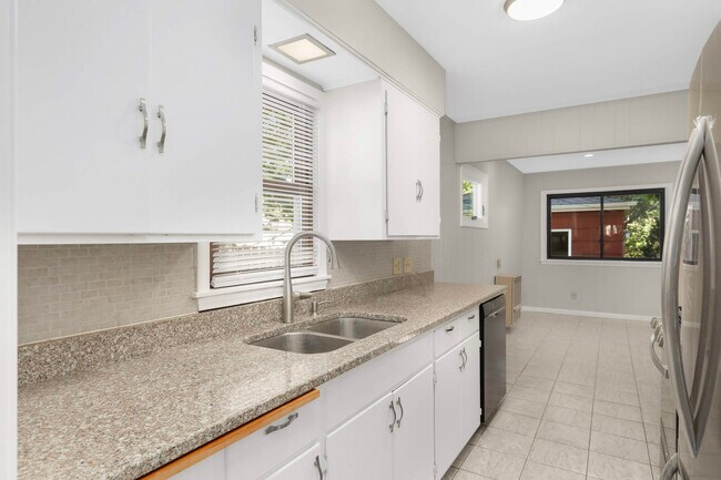 Building Photo - 1415 Nevada Ave