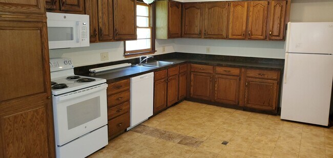Building Photo - 4608 Orchard Ln