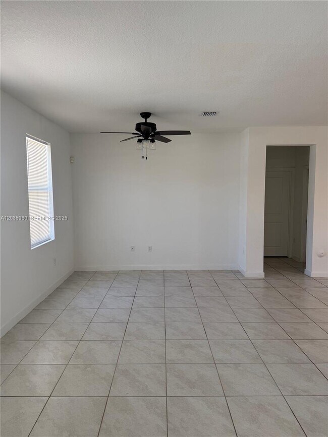 Building Photo - 24360 SW 117th Ave