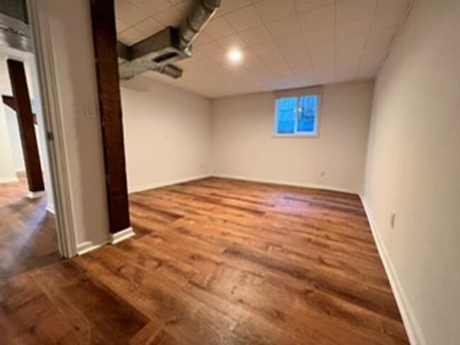 Building Photo - 117 S Jackson St