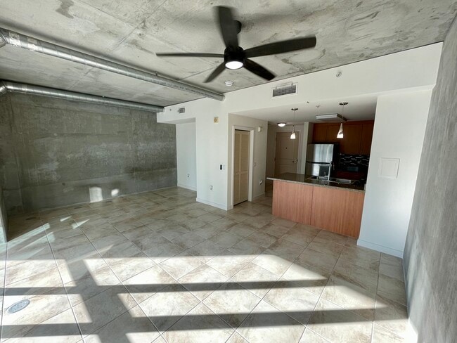 Building Photo - 1080 Park Blvd