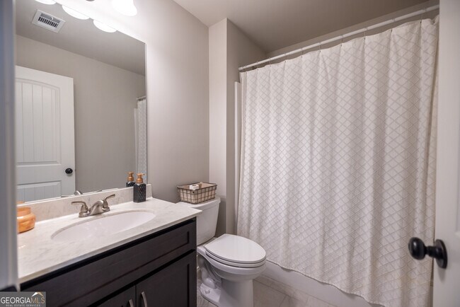 Building Photo - 2539 Tomoka Dr