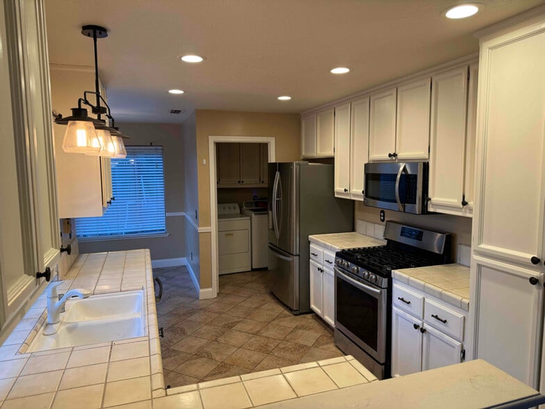 Building Photo - 6320 Di Lusso Dr