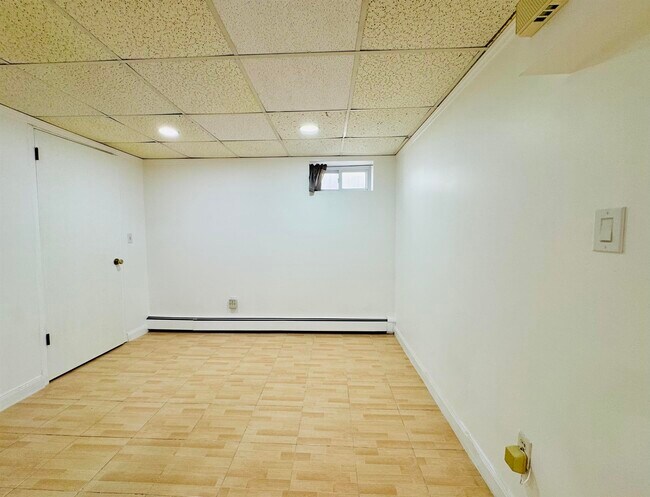 Building Photo - 104 North St