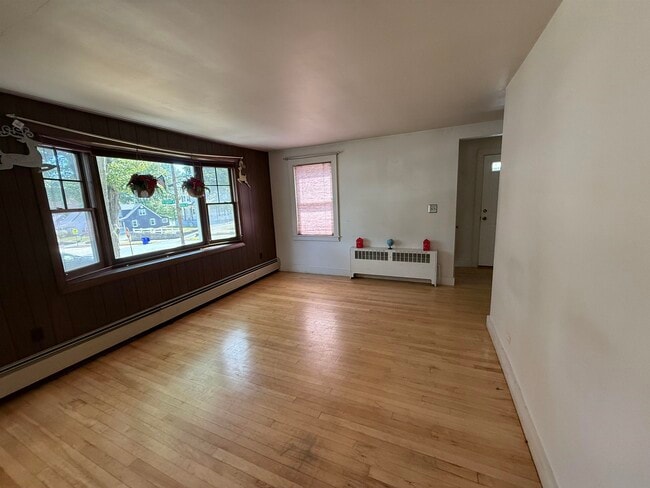 Building Photo - 534 Vinton St