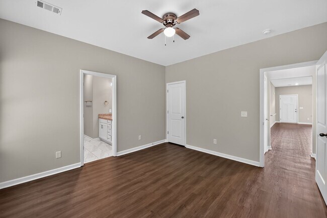 Building Photo - 4323 Alderic St