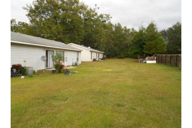 Building Photo - 18711 W Oak Rd