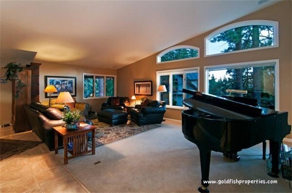 Building Photo - Incline Village: House - 4 Bedrooms, 3.5 B...